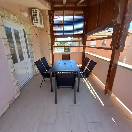 Apartman Lulali Lejlighed