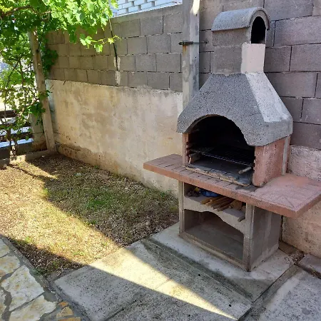 Apartman Lulali * ויר